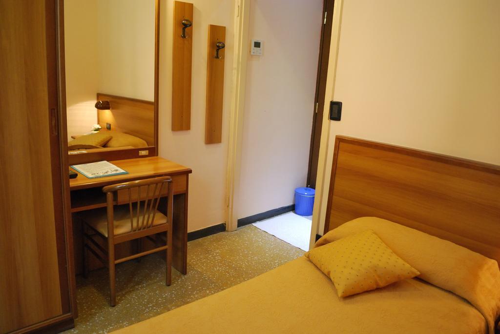 Hotel Galleano Laigueglia Kamer foto